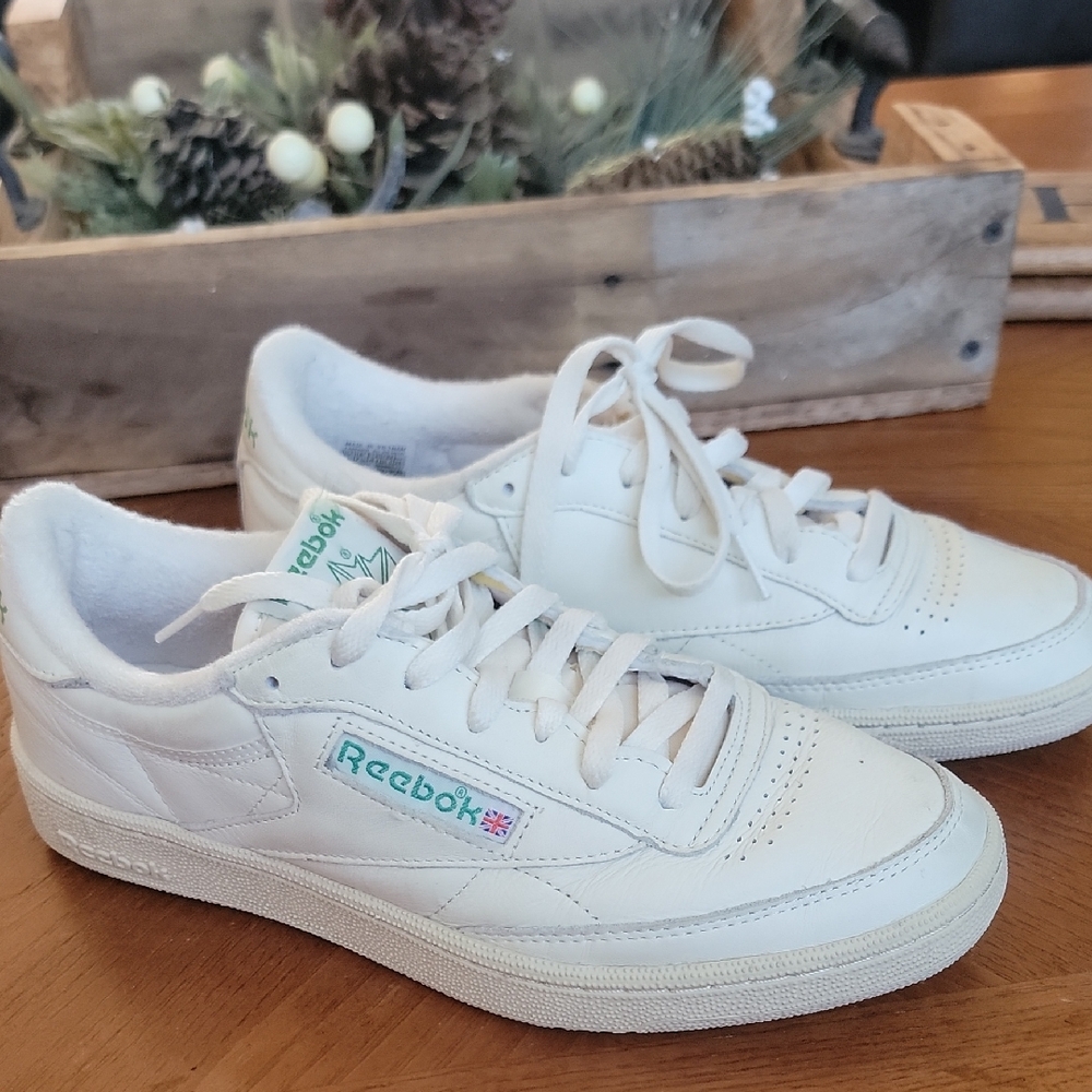 Vintage Reebok White and Green Classic Sneakers